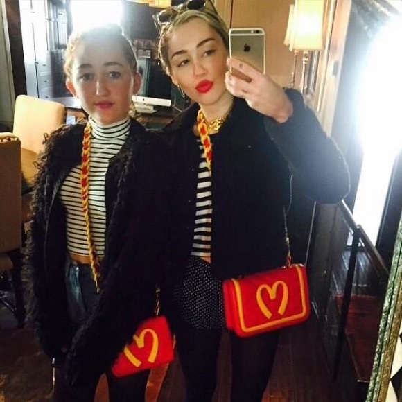 Moschino: McDonald’s Limited Edition Collection Crossbody Bag (ASO Miley Cyrus) - Picture 2 of 16
